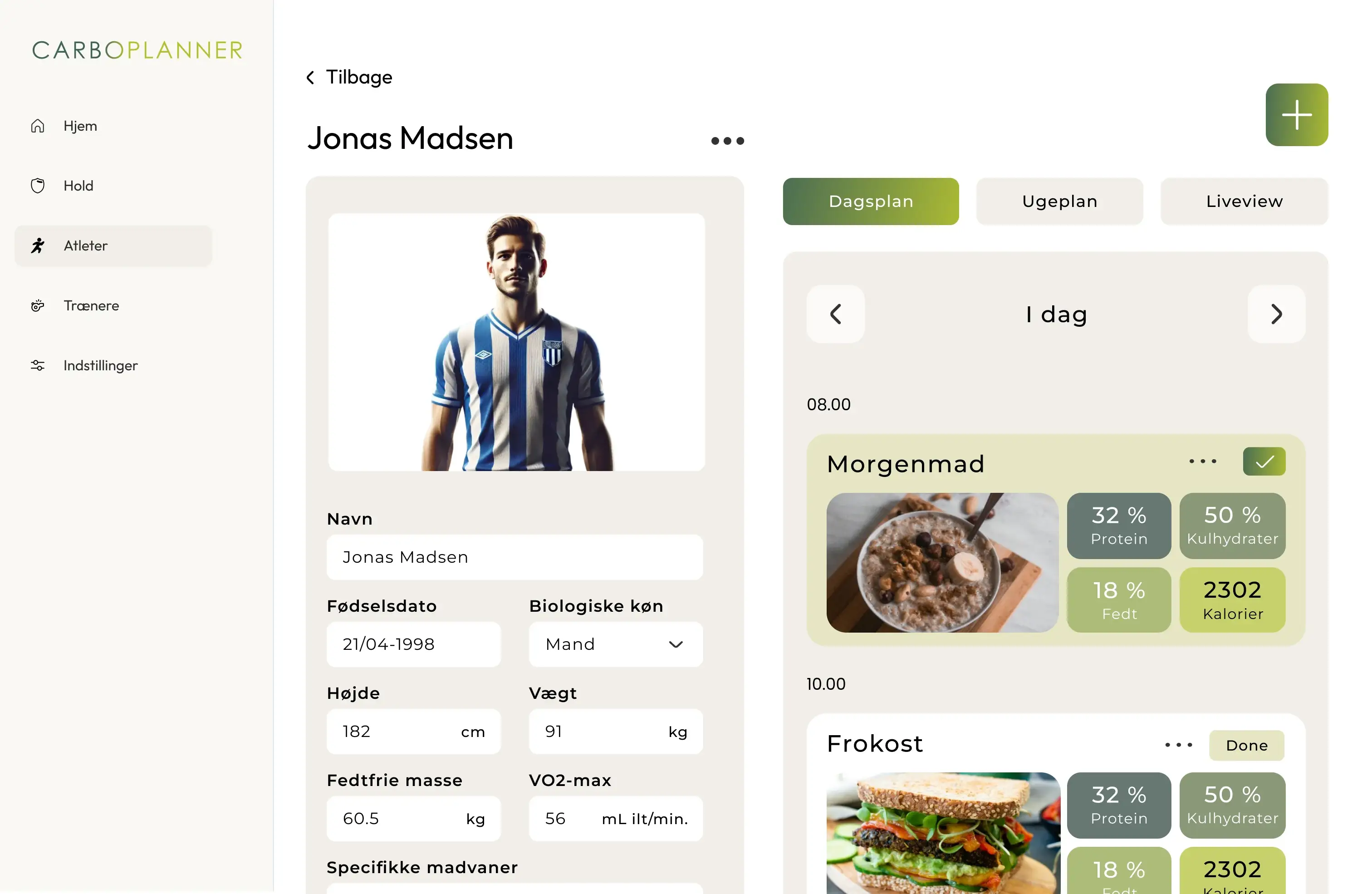 Skærmbillede af Carboplanner-appens startside med holdoversigt, energiniveau-diagram og statistik for atleter